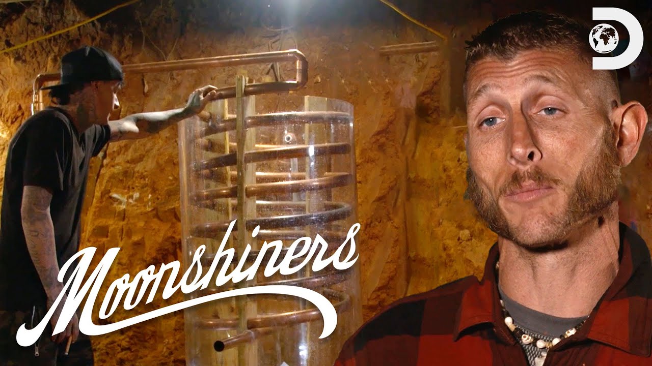 Moonshine Mishaps | Moonshiners | Discovery