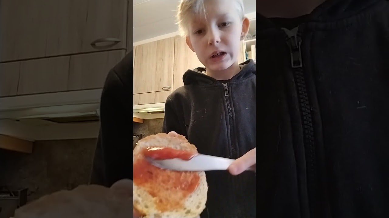 Pizza leipää tekee