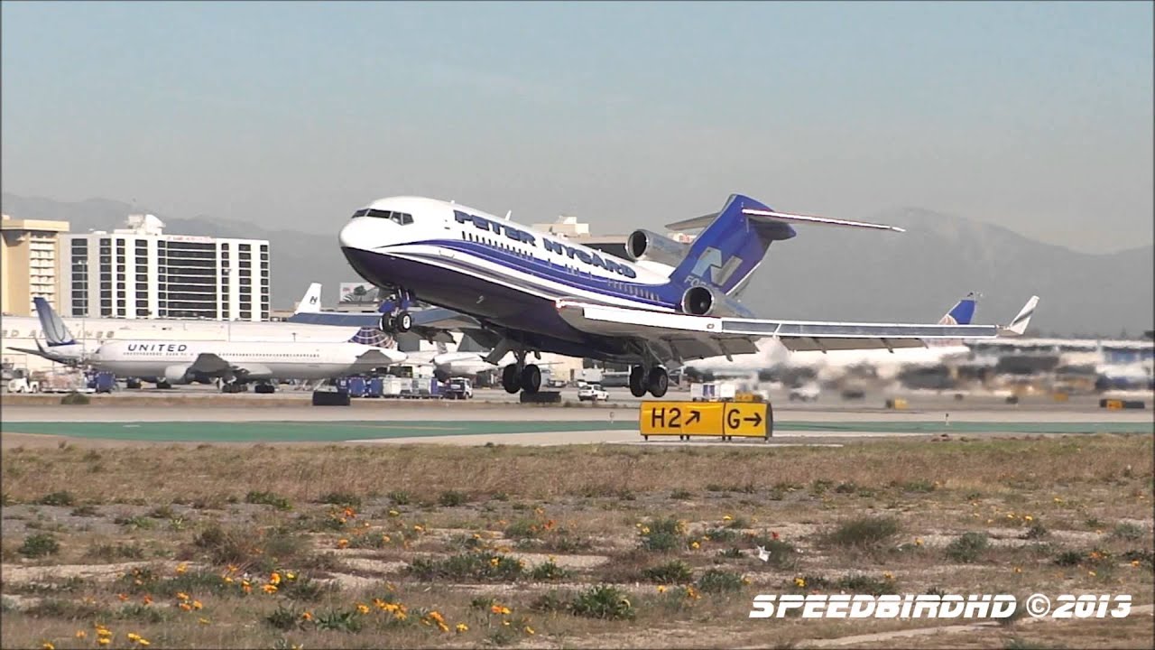 Boeing 727 at Los Angeles International Airport in HD
