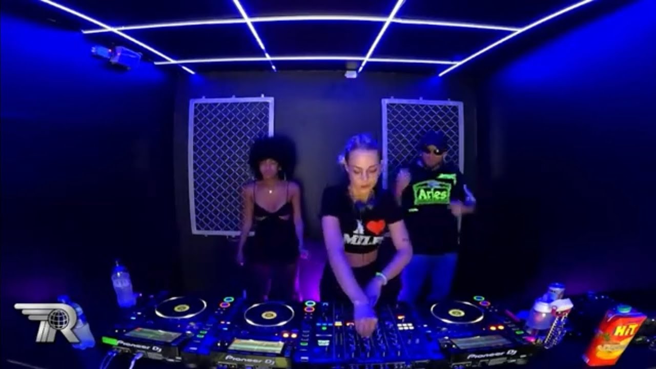 ROSSTREAM SPECIAL / VERONIQUE  / 18 DE SEPTIEMBRE