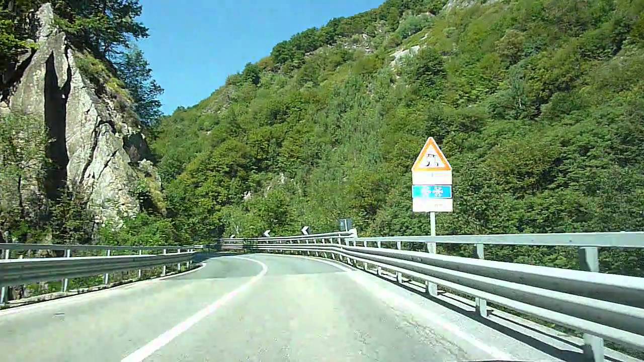 Italia 183 (Camera on board): Val Vigezzo [Piemonte] (SS337)