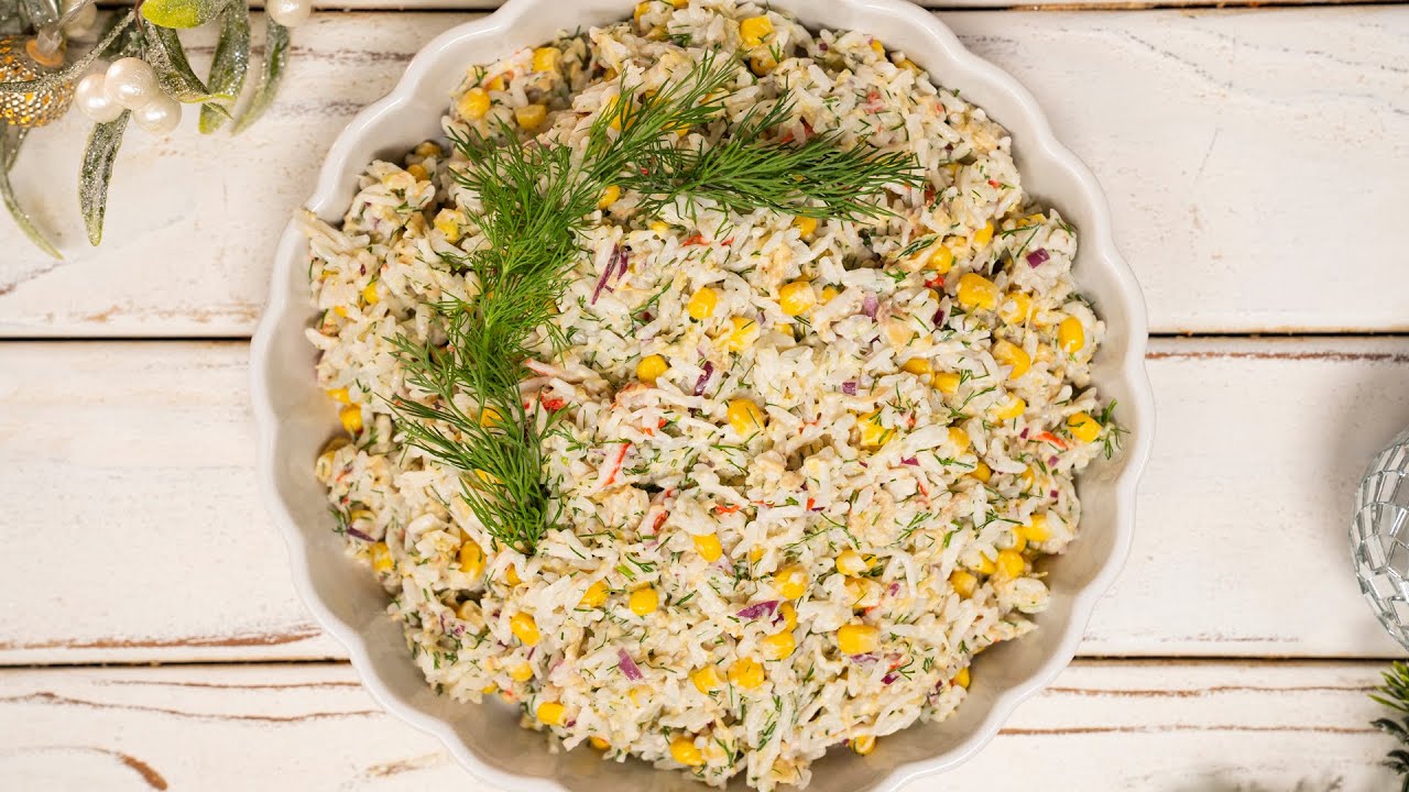 Sałatka z surimi &ndash; klasyk, kt&oacute;ry znika pierwszy