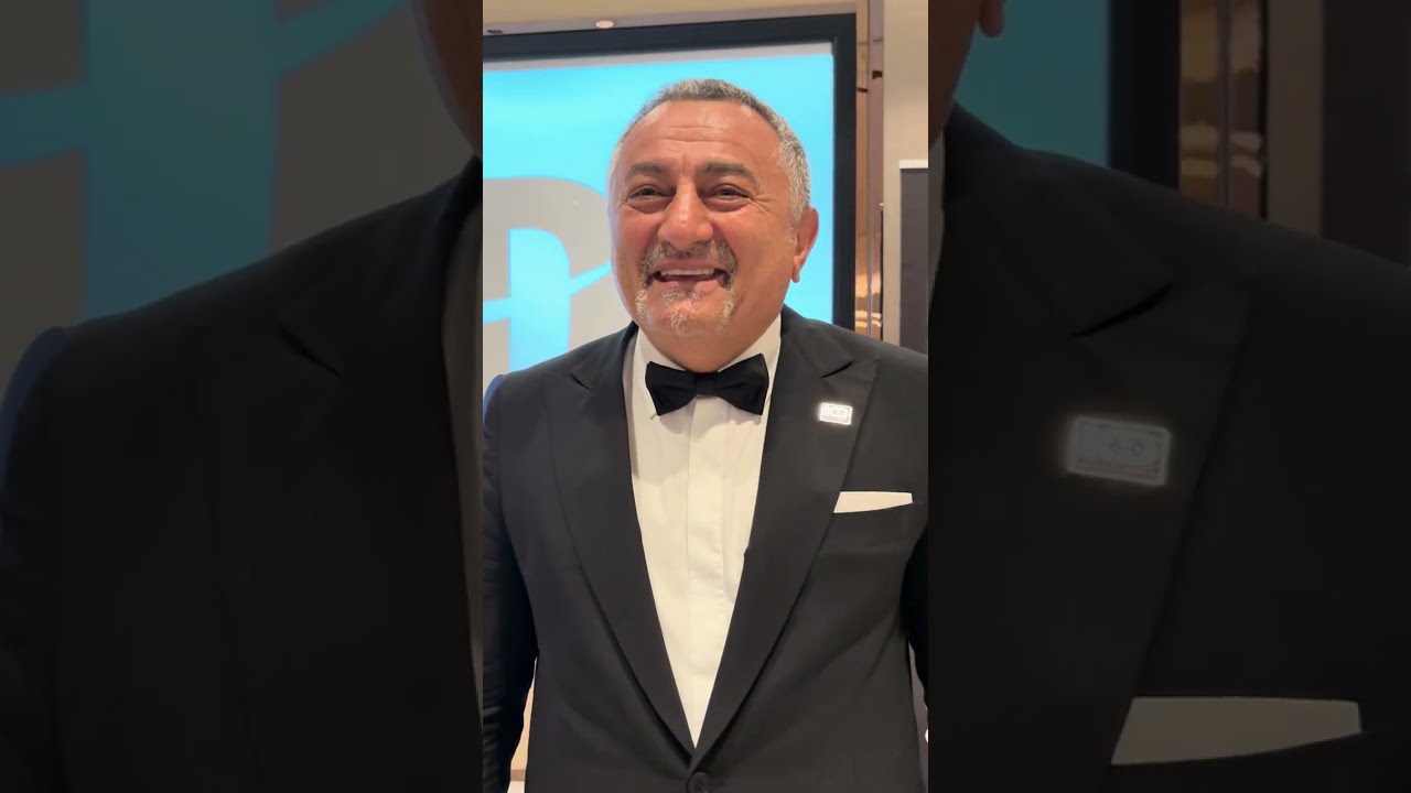 Kuaförler Derneği Başkanı Sabit Akkaya ile son görev gününde...