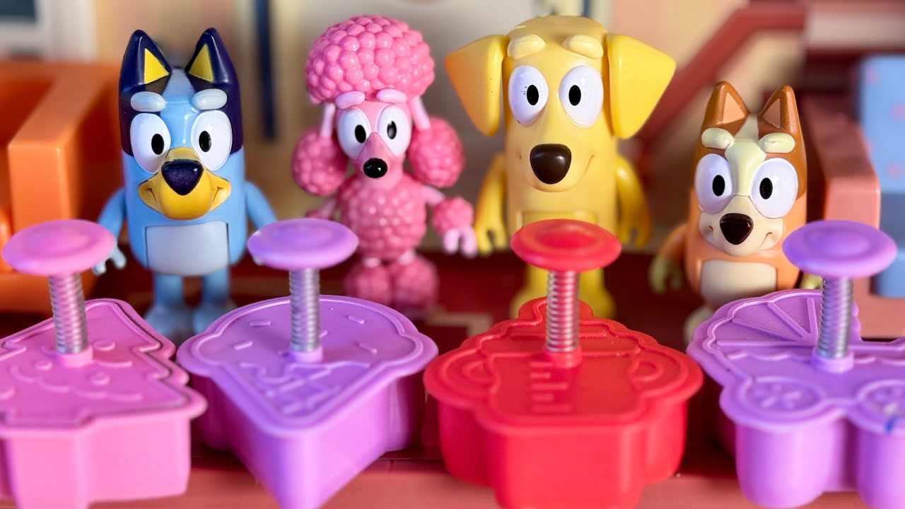 Bluey toys pretend play play-doh using cookie cutters