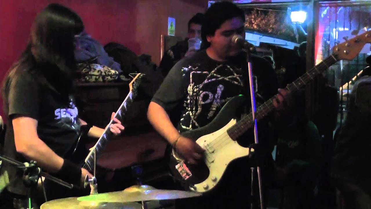 09 AWKAN en Peñi Bar