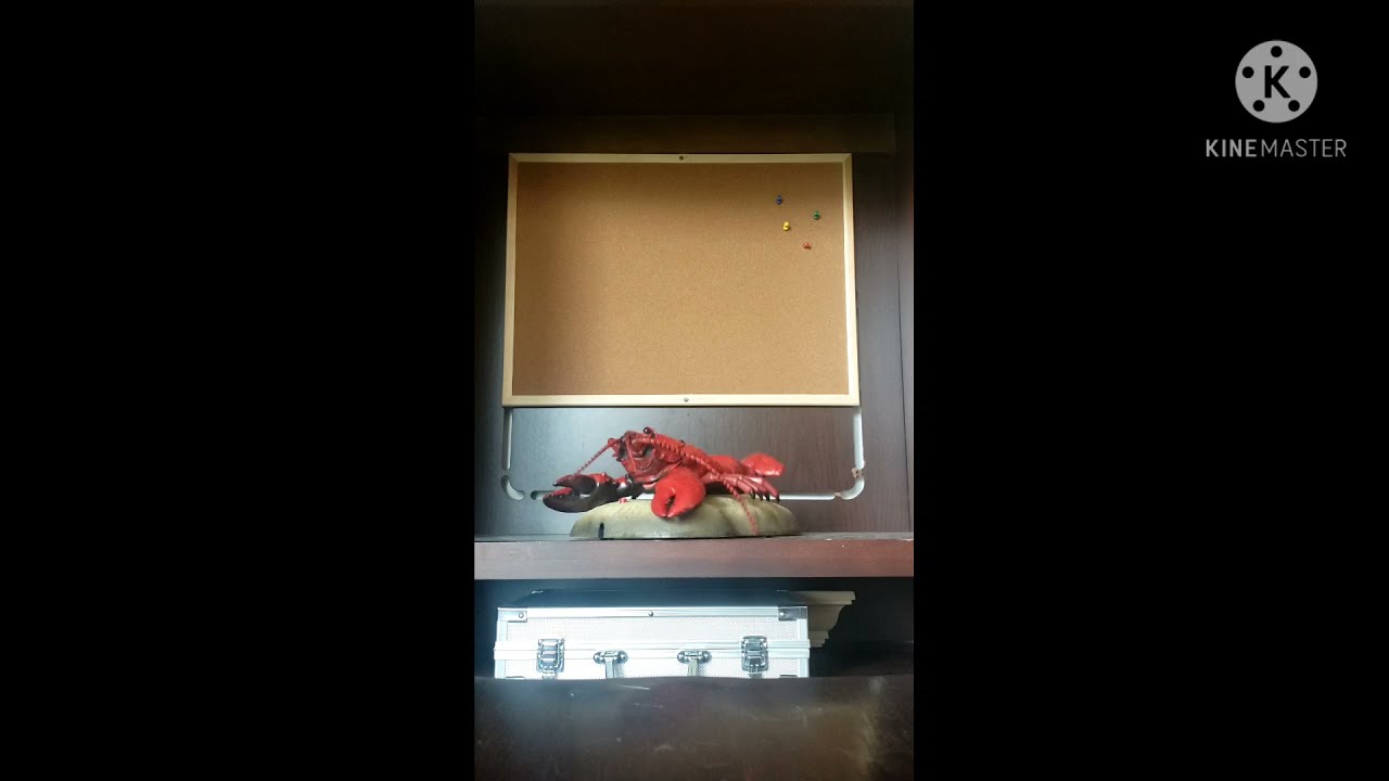 Rocky the singing lobster unboxing, repair, and review