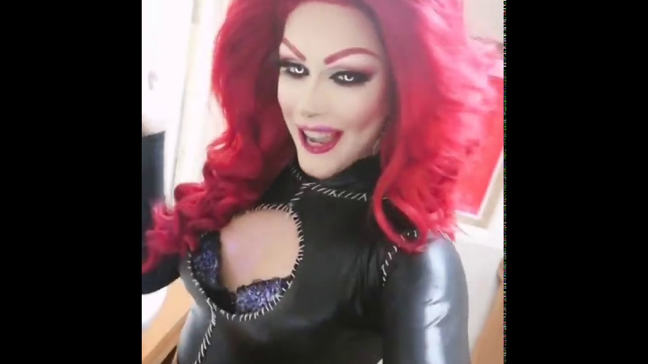 Uran drag queen salu2 desde CHILE