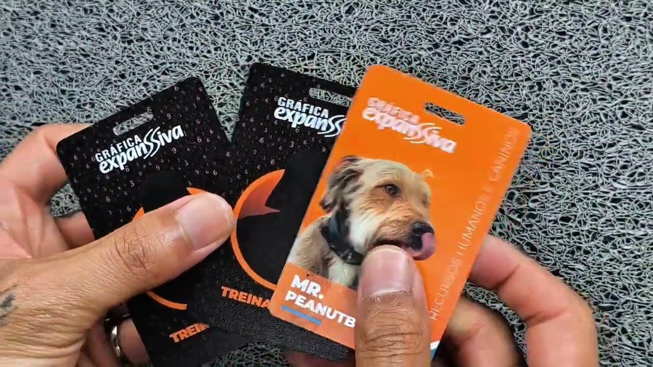 Crach&aacute; personalizado em PVC: profissionalismo e identidade visual!