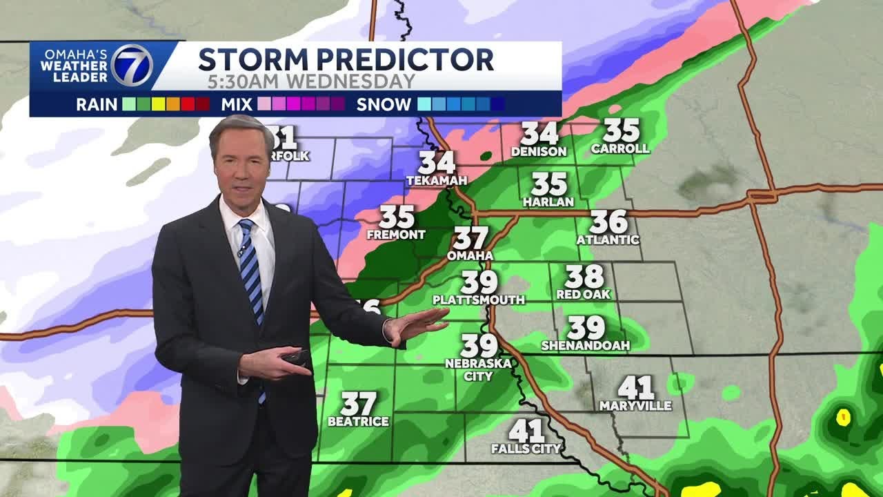 Rain & snow impact the morning drive in Omaha