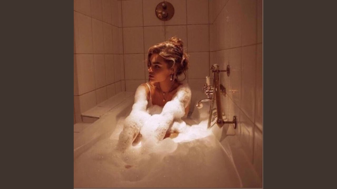 Bubble Bath (feat. phreshboyswag & kxndy)