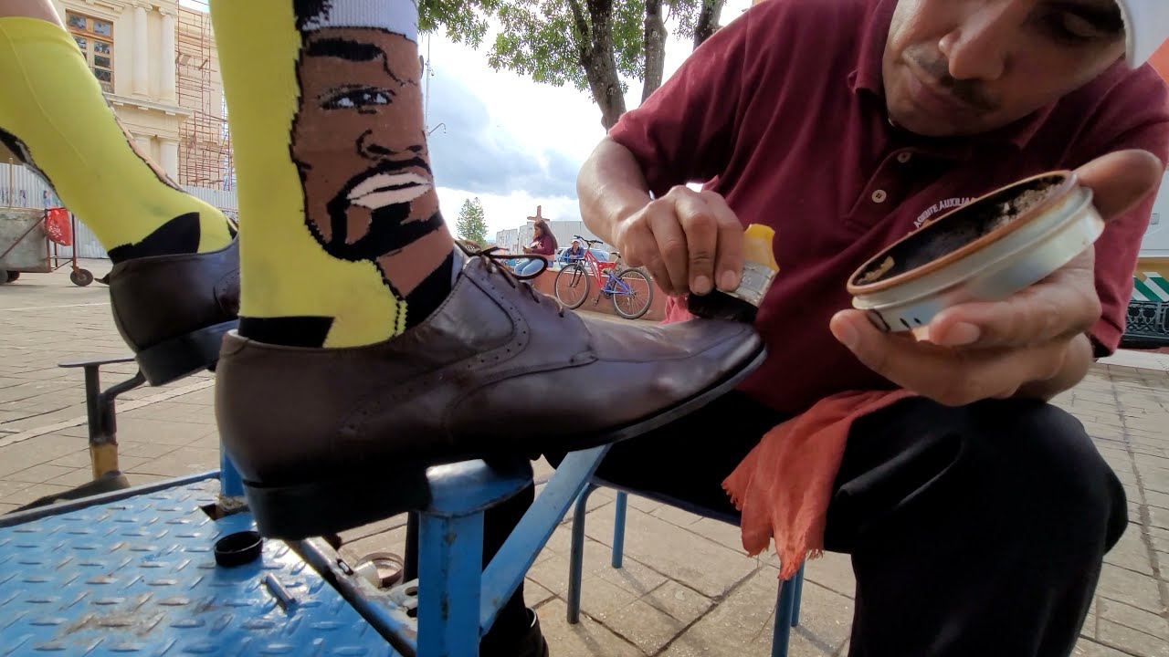 20 Yrs Experience! STREET SHOE SHINE in PARK w/ BIRDS SINGING by 