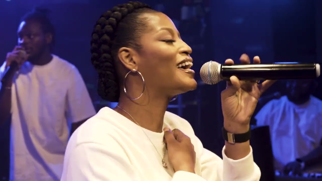 Worship Medley with Tee Rise Vol. 1