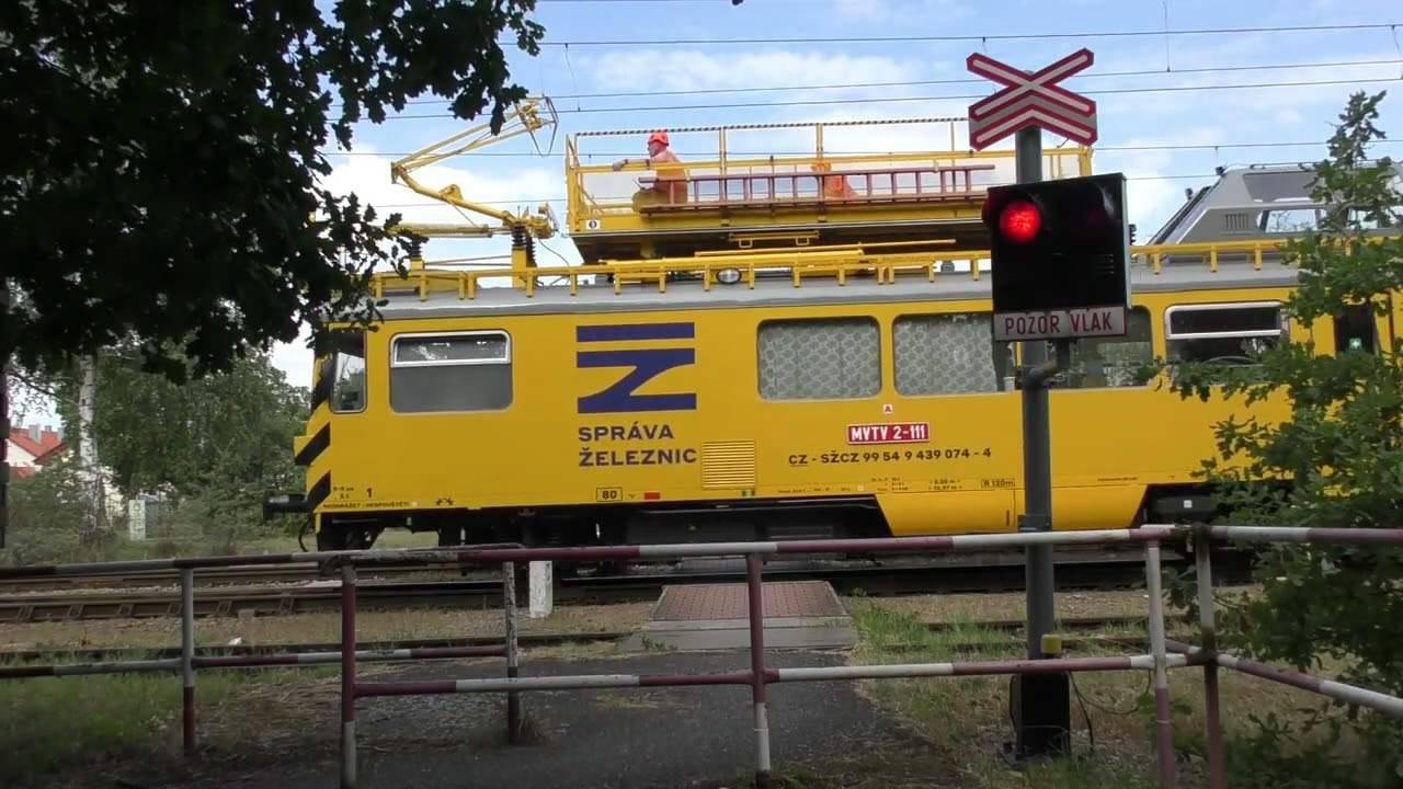 Železniční přejezd Hradec Králové-Březhrad #1 - 1.8.2022 / Czech railroad crossing