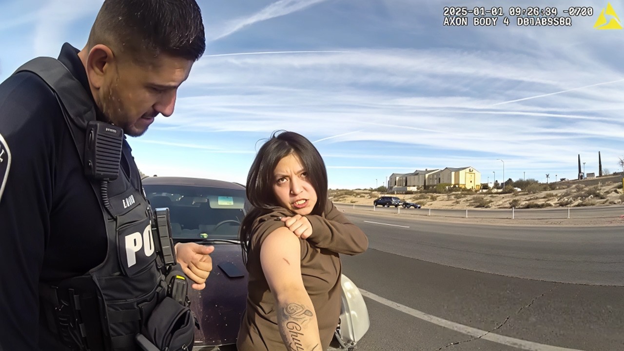 Husband Is Sick Of His Demonic Wife&rsquo;s Abuse and Finally Sets Her Straight on Highway