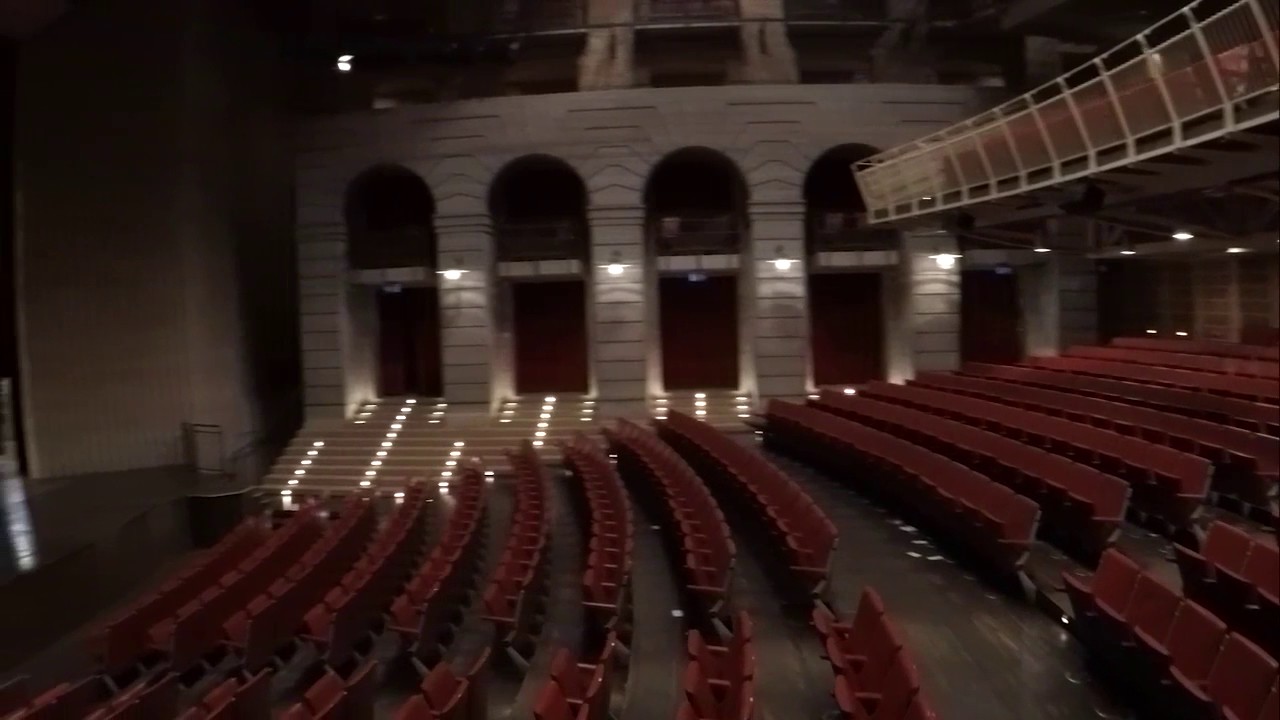 Un drone in volo al Teatro delle Muse