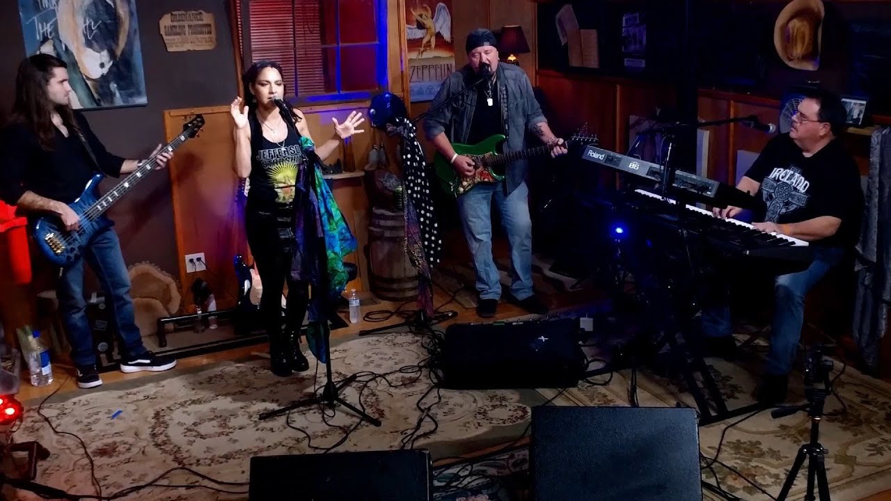 Live at Mickey's Place - Liquid Velvet