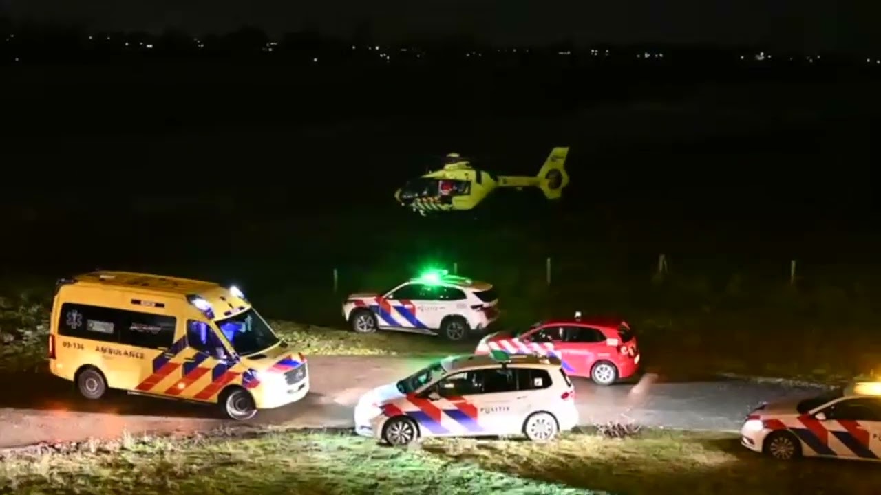Reanimatie bij Jan Blankenbrug, politie zet gebied af voor onderzoek
