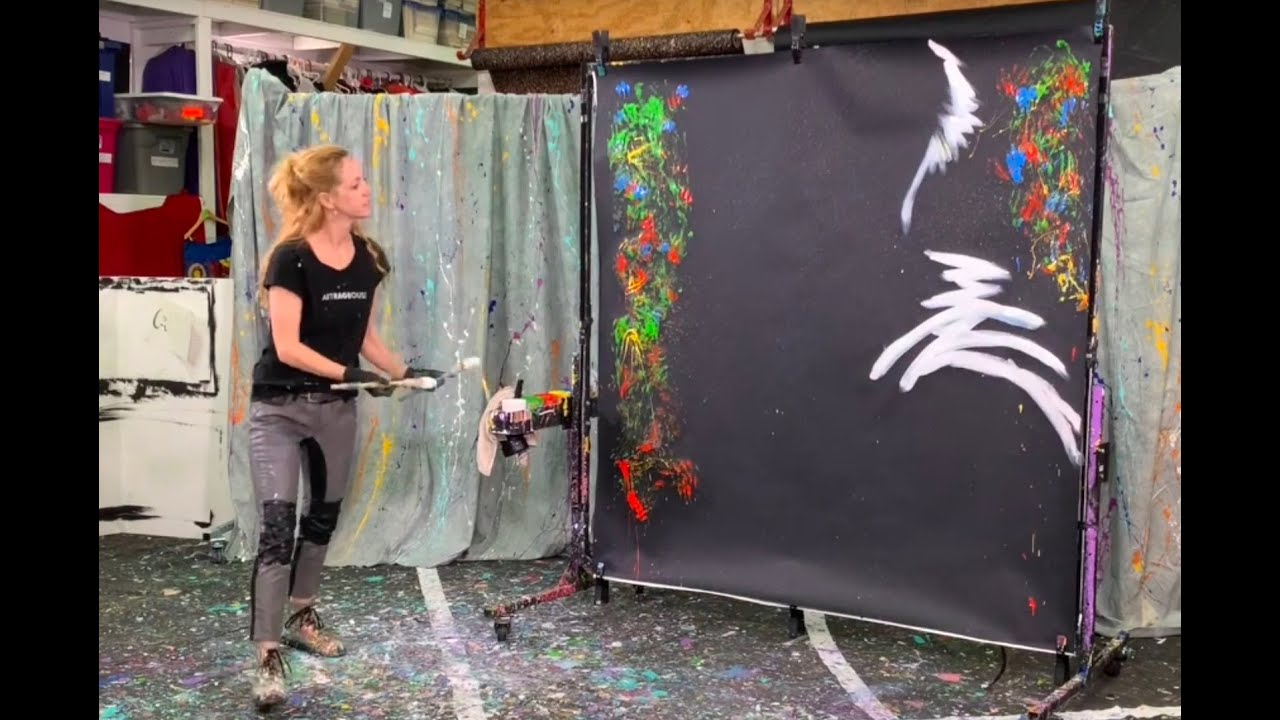 Artrageous mini performance - Painting on a Tuesday