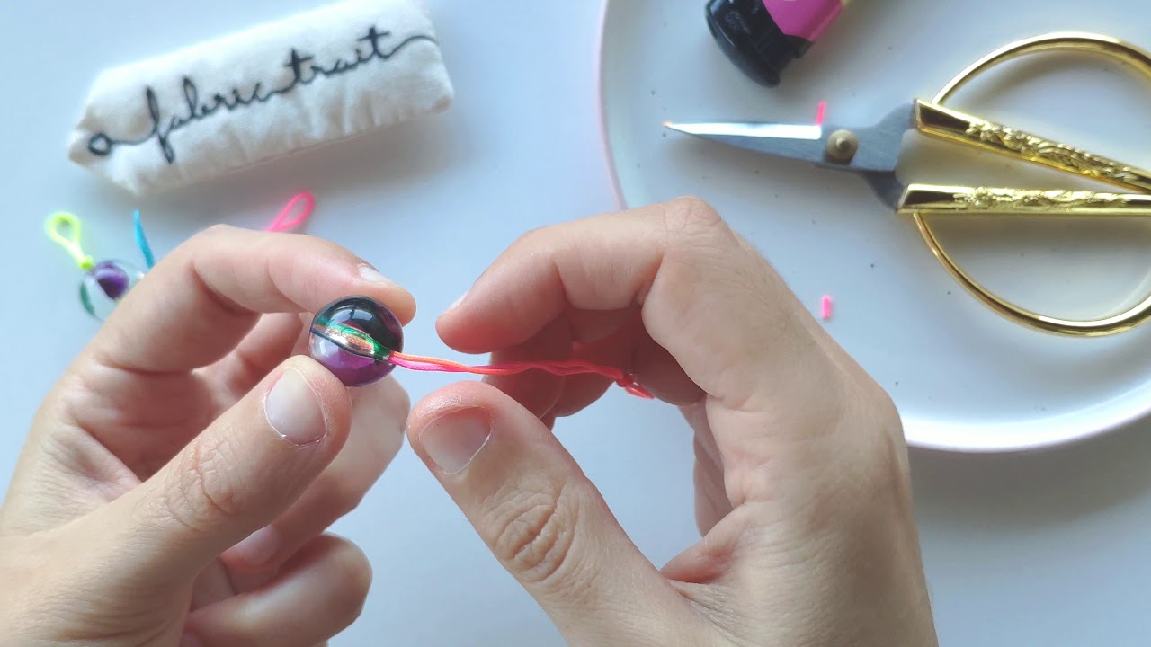 Como fazer um marcador de pontos para tricot. DIY um marcador de pontos para tricot.