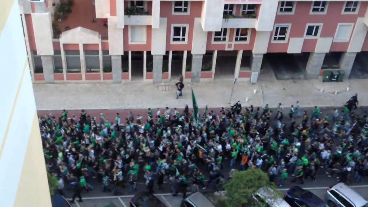 O maior corredor de adeptos da história do futebol em Portugal - Sporting CP (9-11-2013)
