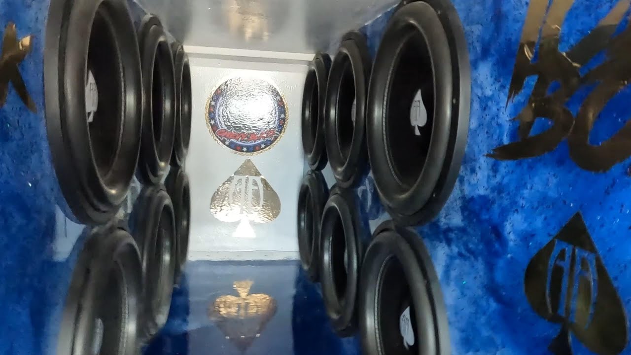 12 18s ON 22.5k! Chevy Blacks Ice Box Suburban