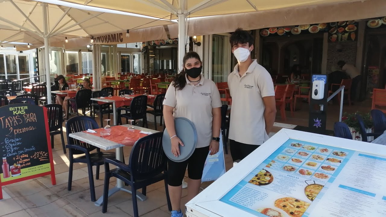 Walking tour Restaurants Beach Roses Costa Brava