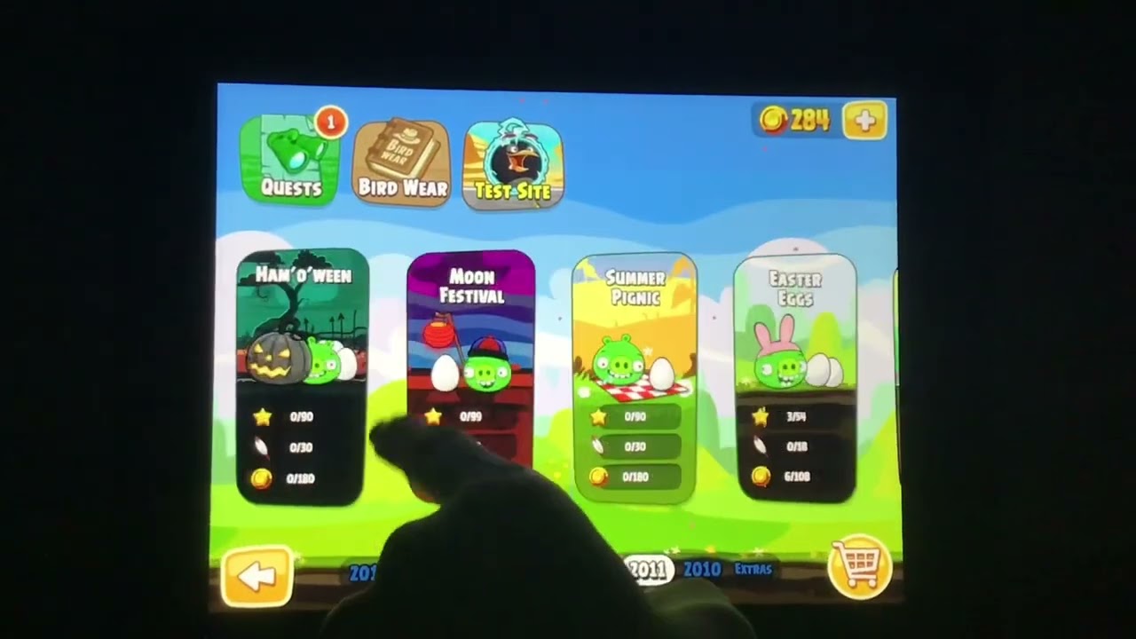 Angry Birds Seasons HD 6.5.0 - Last Version To Include Original Episode Themes