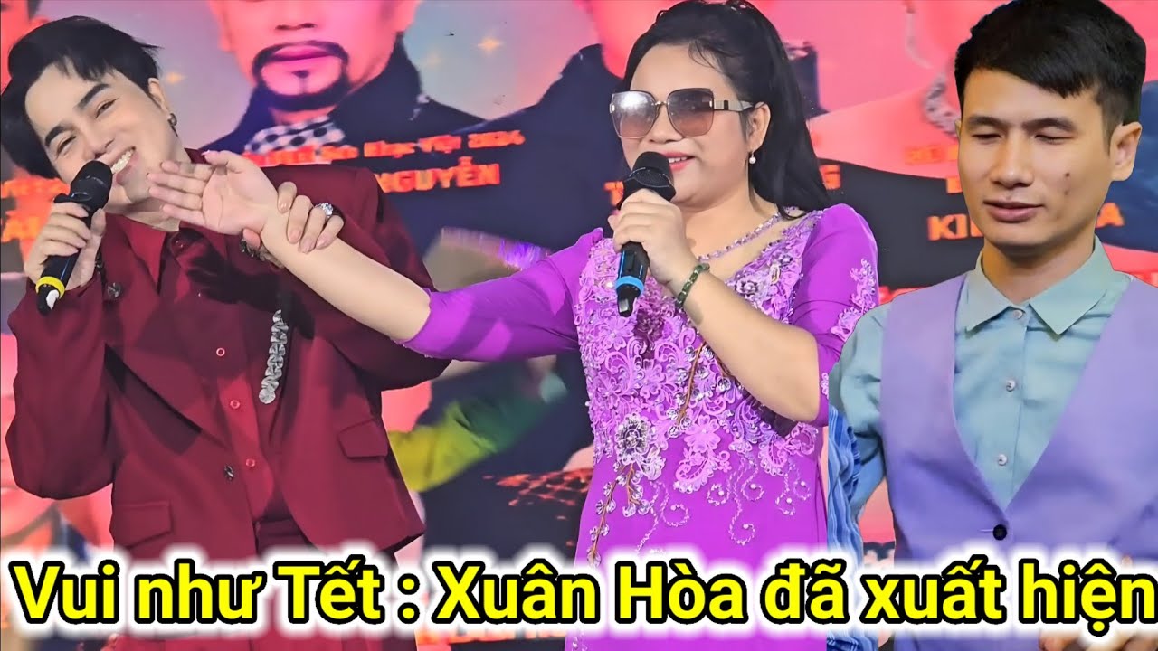 Vui như Tết: Thái Hoàng và Bích Phương vẫy tay khi thấy Xuân Hòa bên dưới nghe show hát ??