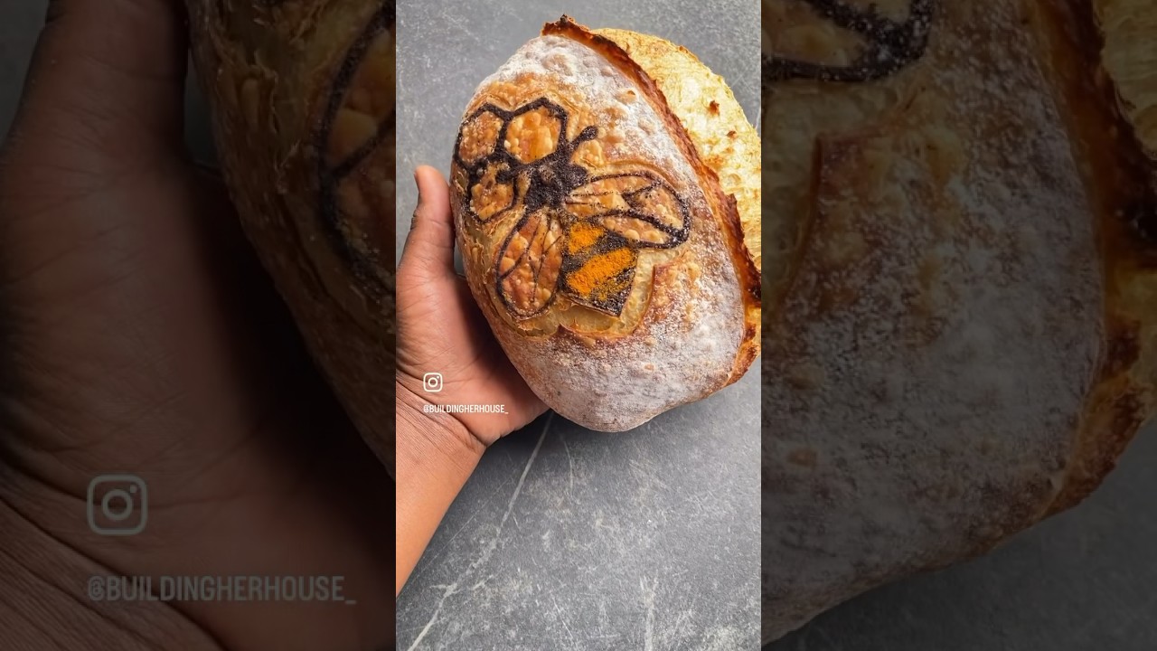 Bee🐝happy. #savethebees #beehappy #sourdoughart #sourdough #cottagebakery #wakeandbake #freshbaked
