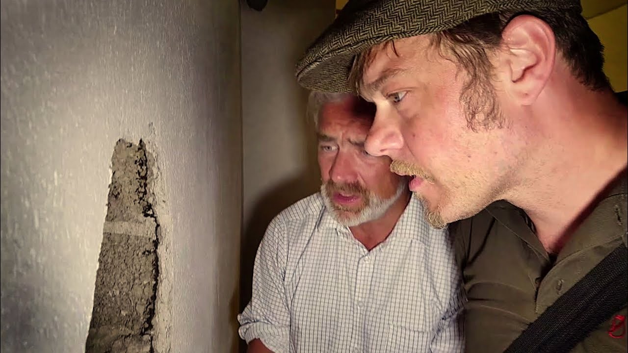 2. Teil - Vermauerte Kammer unter Schloss Lütetsburg entdeckt | Exploring Lost Places