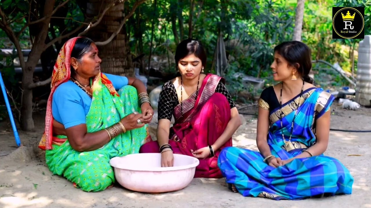 सासूचा एकाच सुनेवर जीव 😂 दुसरीला नुसती काम लावते #comedy #funny #marathicomedy