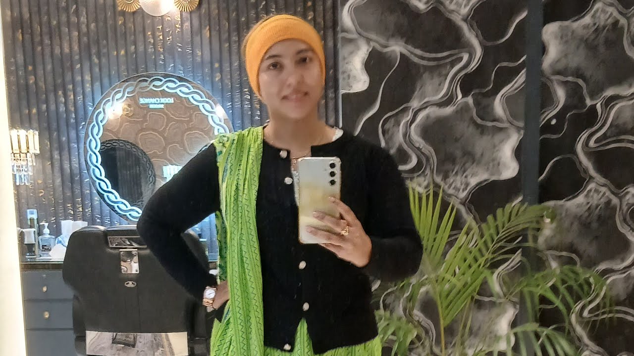 লুক চেন্জ সেলুনে কি আছে চলেন দেখি #salon #mohammadpur #vairel_video 