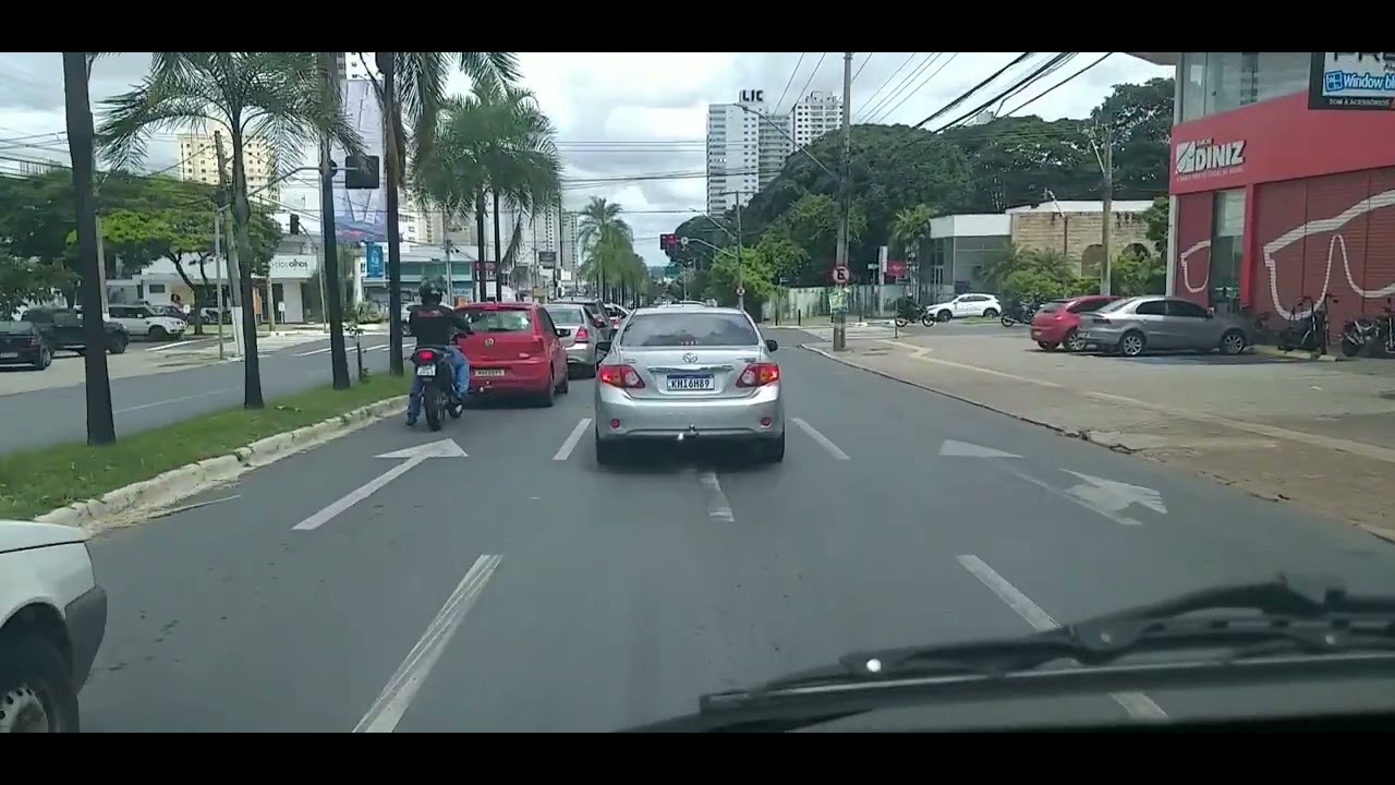 Como é andar de carro nas avenidas  de Goiânia