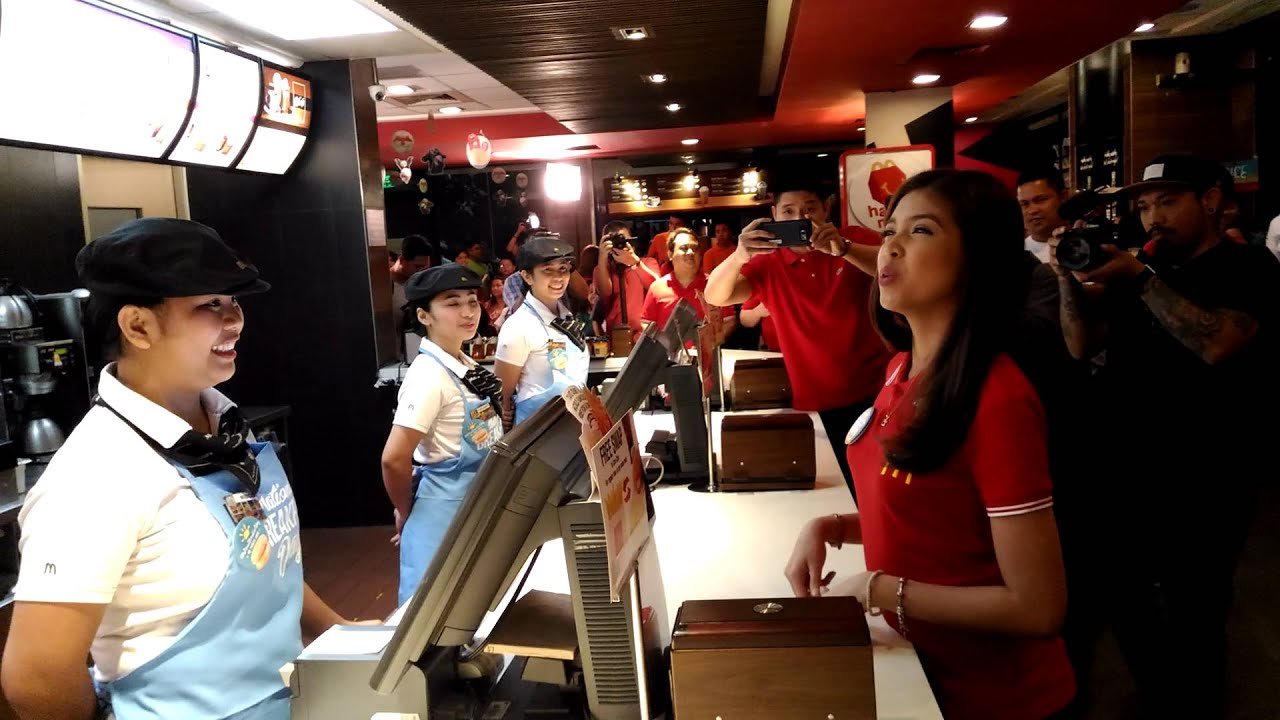 Maine Mendoza At McDonalds National Breakfast Day! (BTS)