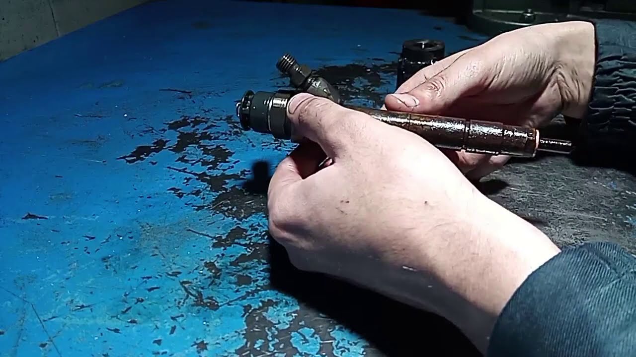 EXTRACCIÓN DE INYECTOR GRIPADO CON MARTILLO DE INERCIA
