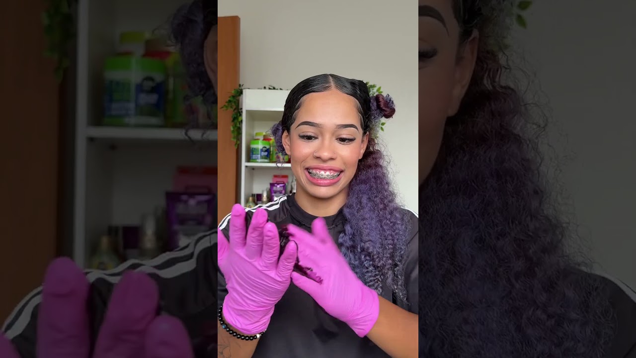 Retocando meu cabelo roxo ⭐️ #pintandocabelo #cabelocolorido #cachos  #cacheadas  #cachoshidratados
