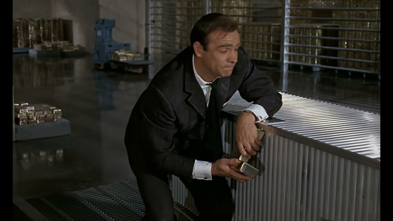 Bomb Defusing Scene | GOLDFINGER