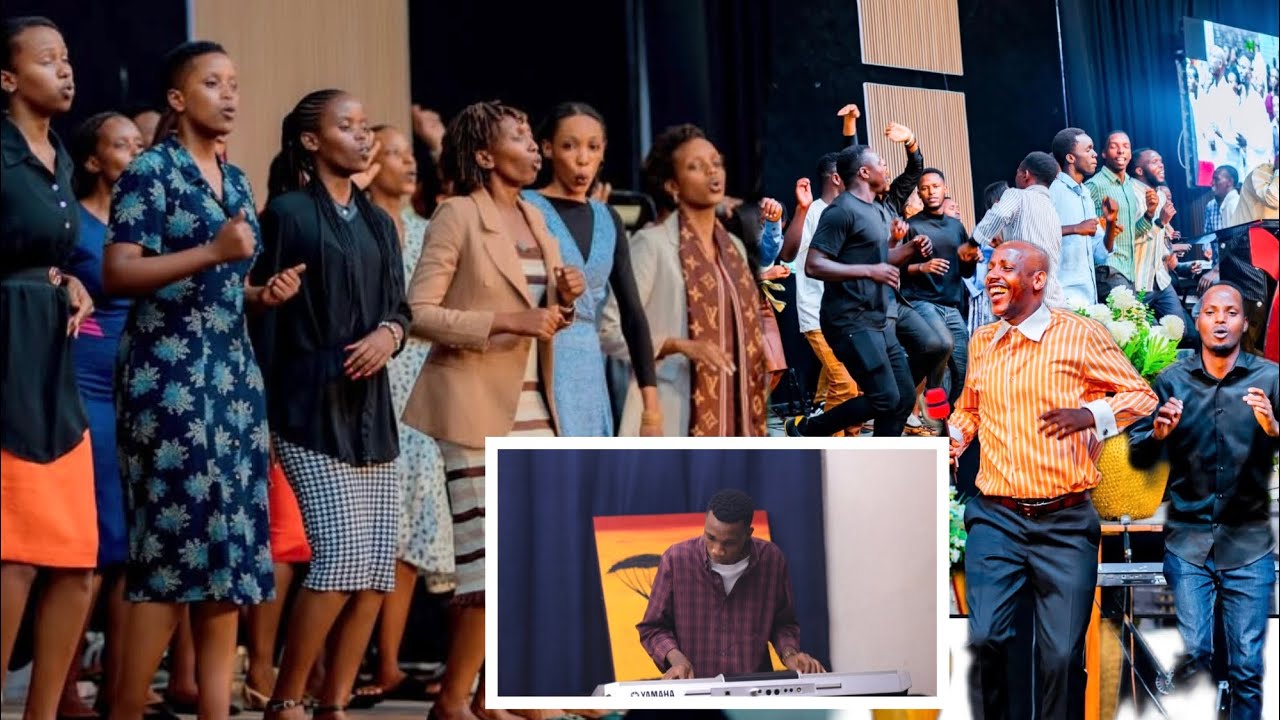 UMUKUNGA WABAKOBWA NA BAHUNGU BOSE  🇷🇼BARAHUDUMIYE MUGISIRIMBA PIANIST MOSES🙌