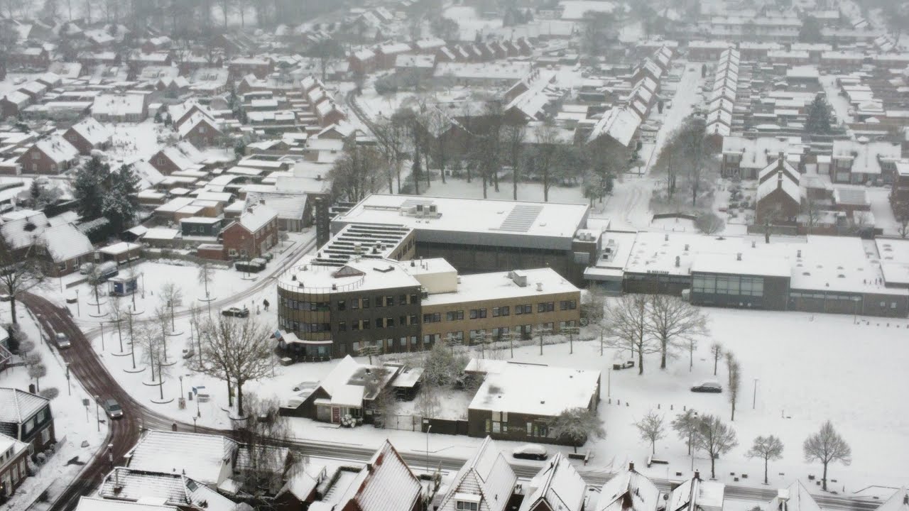 Muntendam onder een witte deken