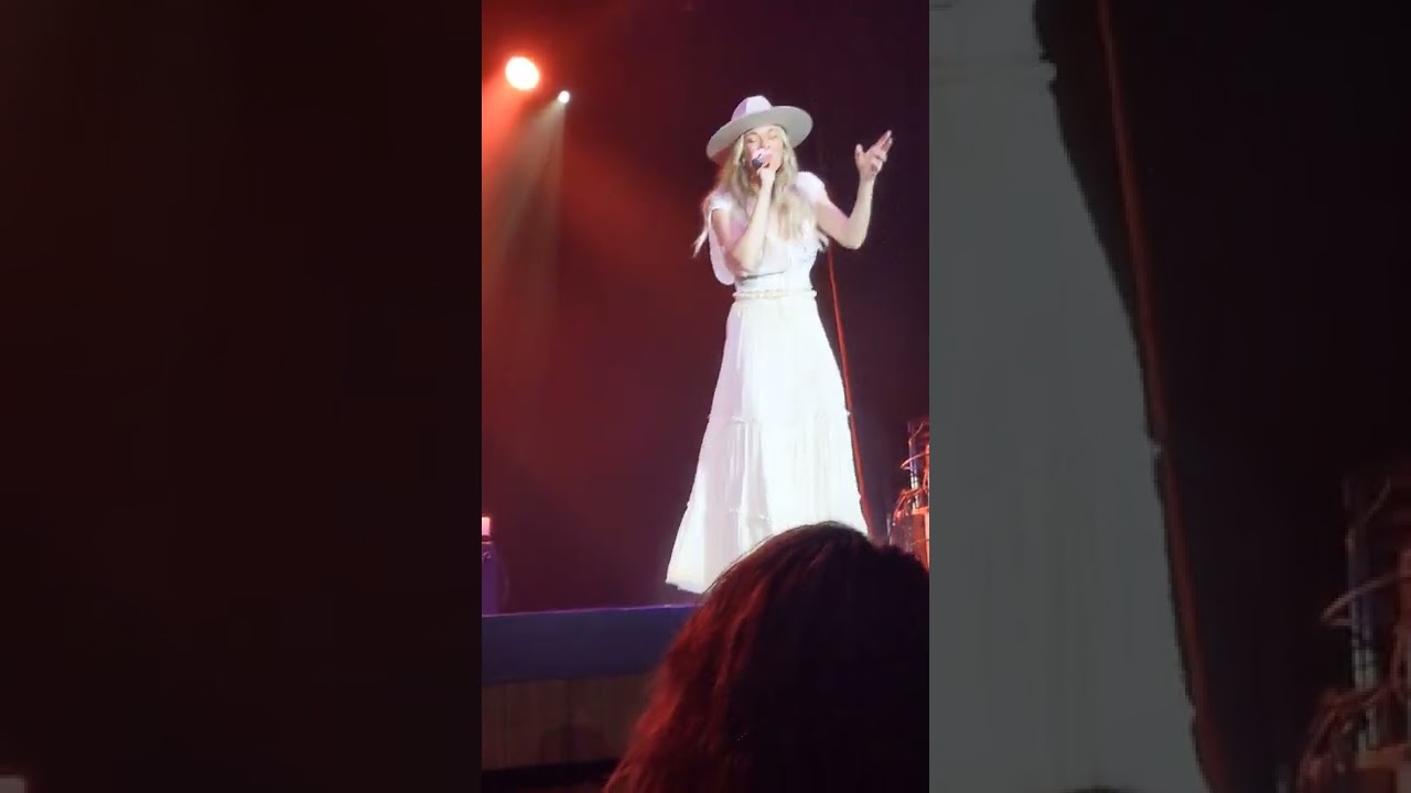 LeAnn Rimes - The Right Kind of Wrong (Live 2022)