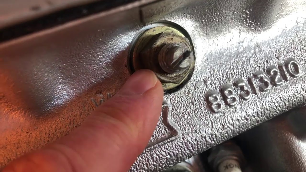 Болты и шпильки головки двигателя Triumph Stag V8 — какие смазки лучше использовать?