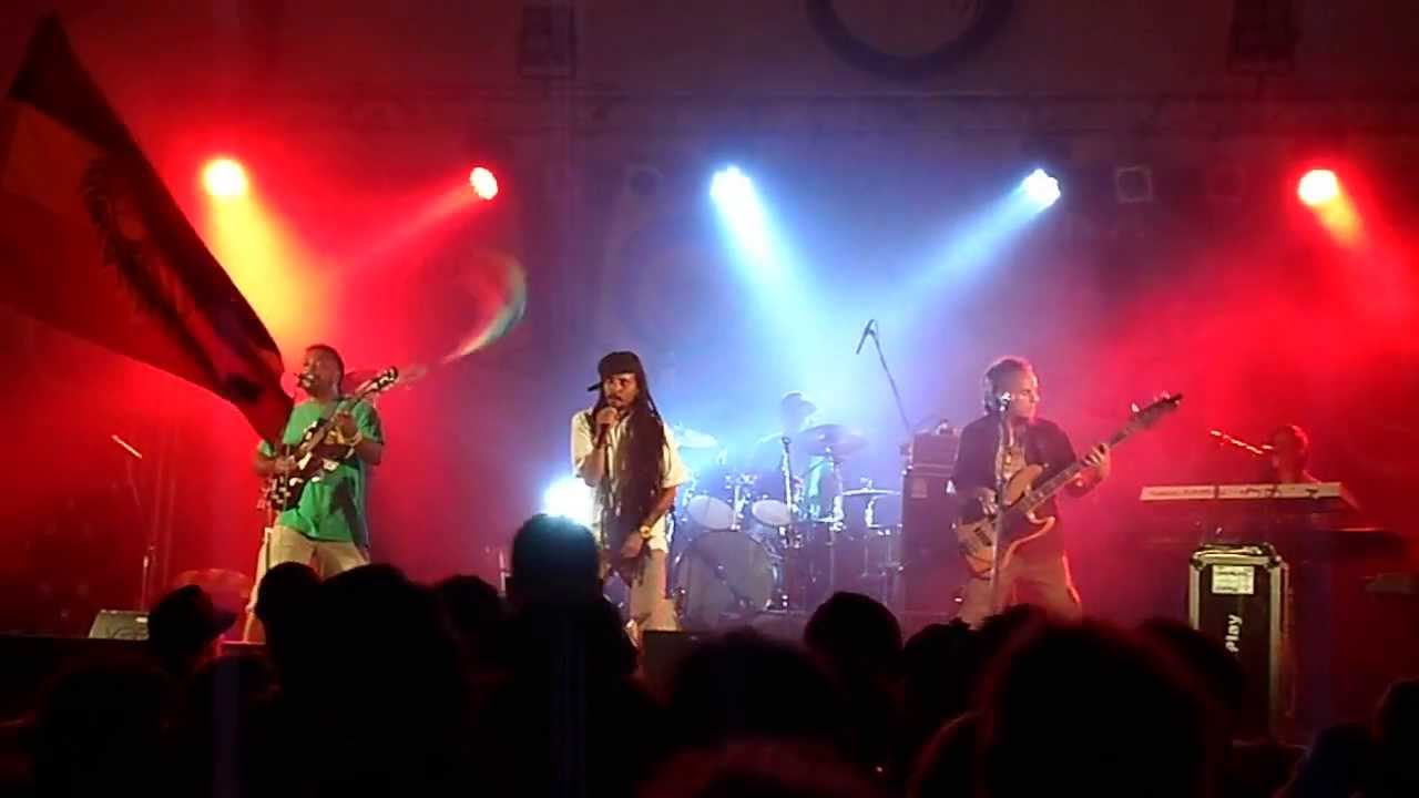 Alerta Kamarada - Motín / Amor Revolucionario / Lava (Rototom Sunsplash 20th Love Edition)