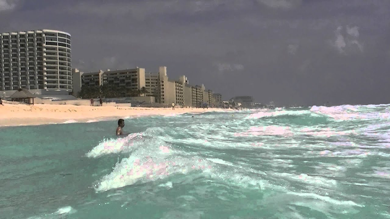 Burlivy Caribic ocean v Cancun, Mexico