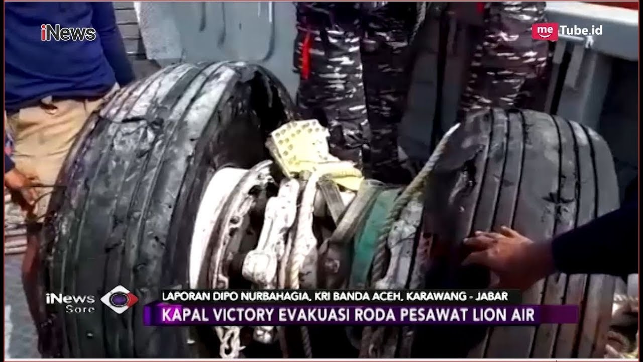 Detik-detik Pengangkatan Roda Lion Air JT 610 oleh Tim Penyelam TNI AL - iNews Sore 02/11