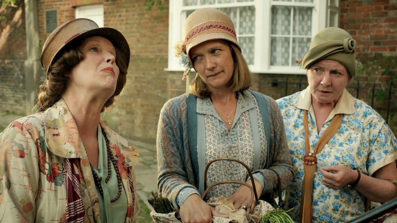 Mapp tests Lucia's Italian - Mapp and Lucia: Episode 3 Preview - BBC One Christmas 2014