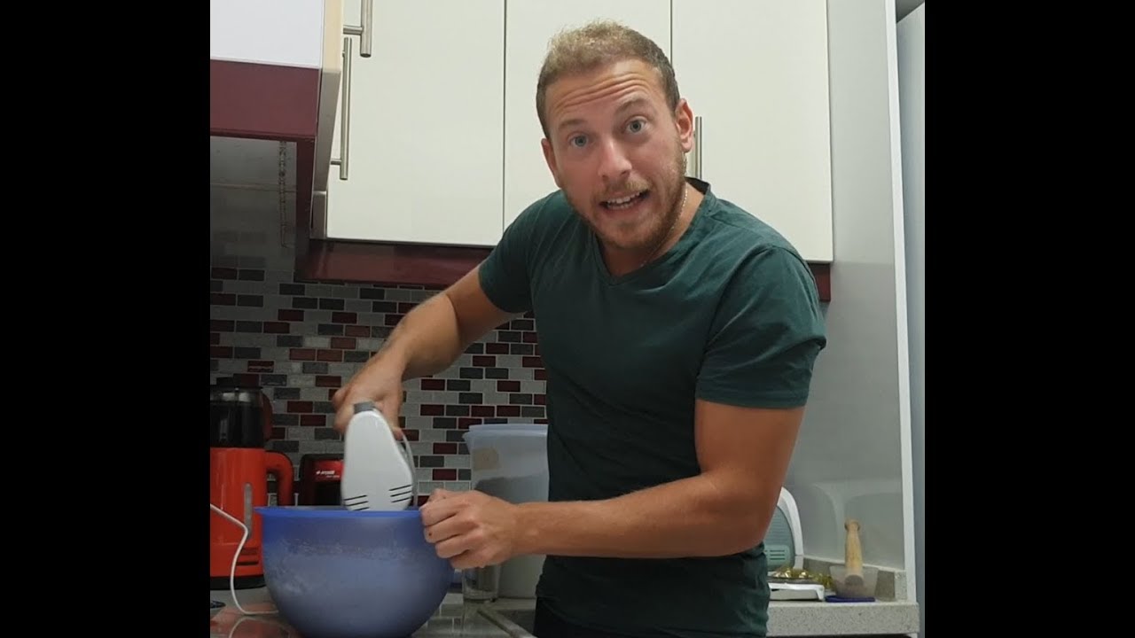 Sprite ile Kek mi olur, Mikser nasıl Yakılır? Kardeşler Mutfakta #1
