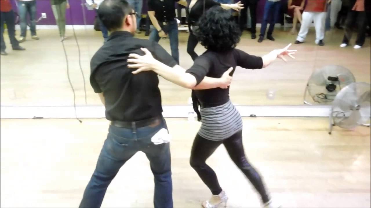 General Yoon & Luz Rodriguez Salsa ON2 Demo at Mr. Mambo's Salsa Social