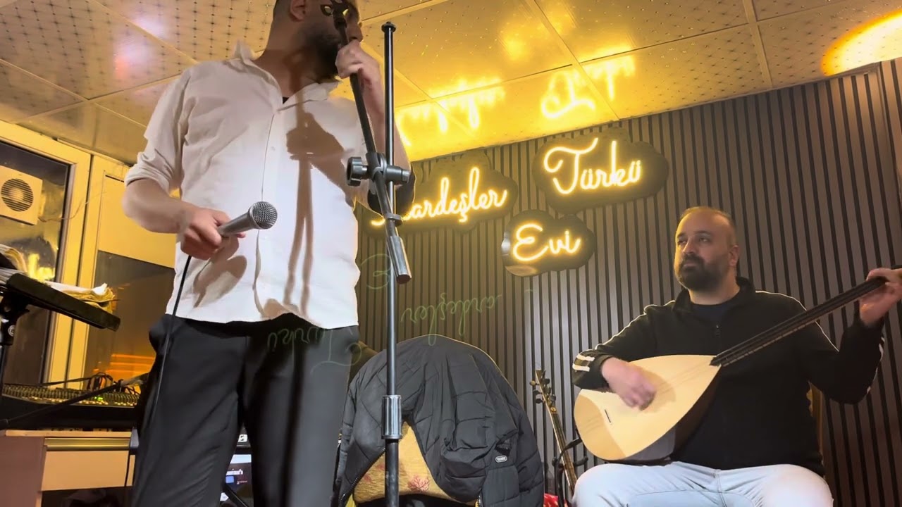 Turnam Avaz ile Döner – Canlı Performans
