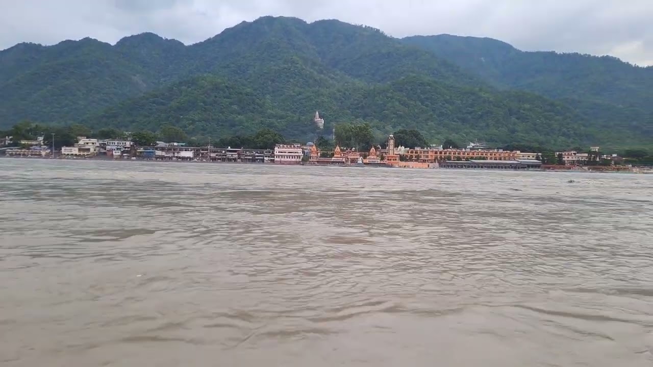Ganga || Ramjhula || Rishikesh || #ganga #gangariver #gangaaarti #gangaghat