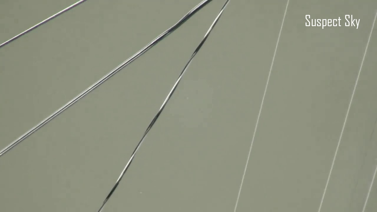 UFO Deploying Smaller Objects Caught in Infrared [SIGHTING]